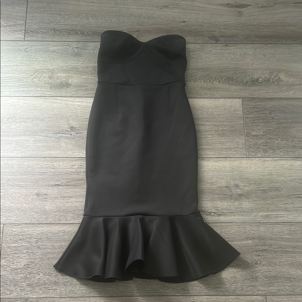 Elegant Black Strapless Dress